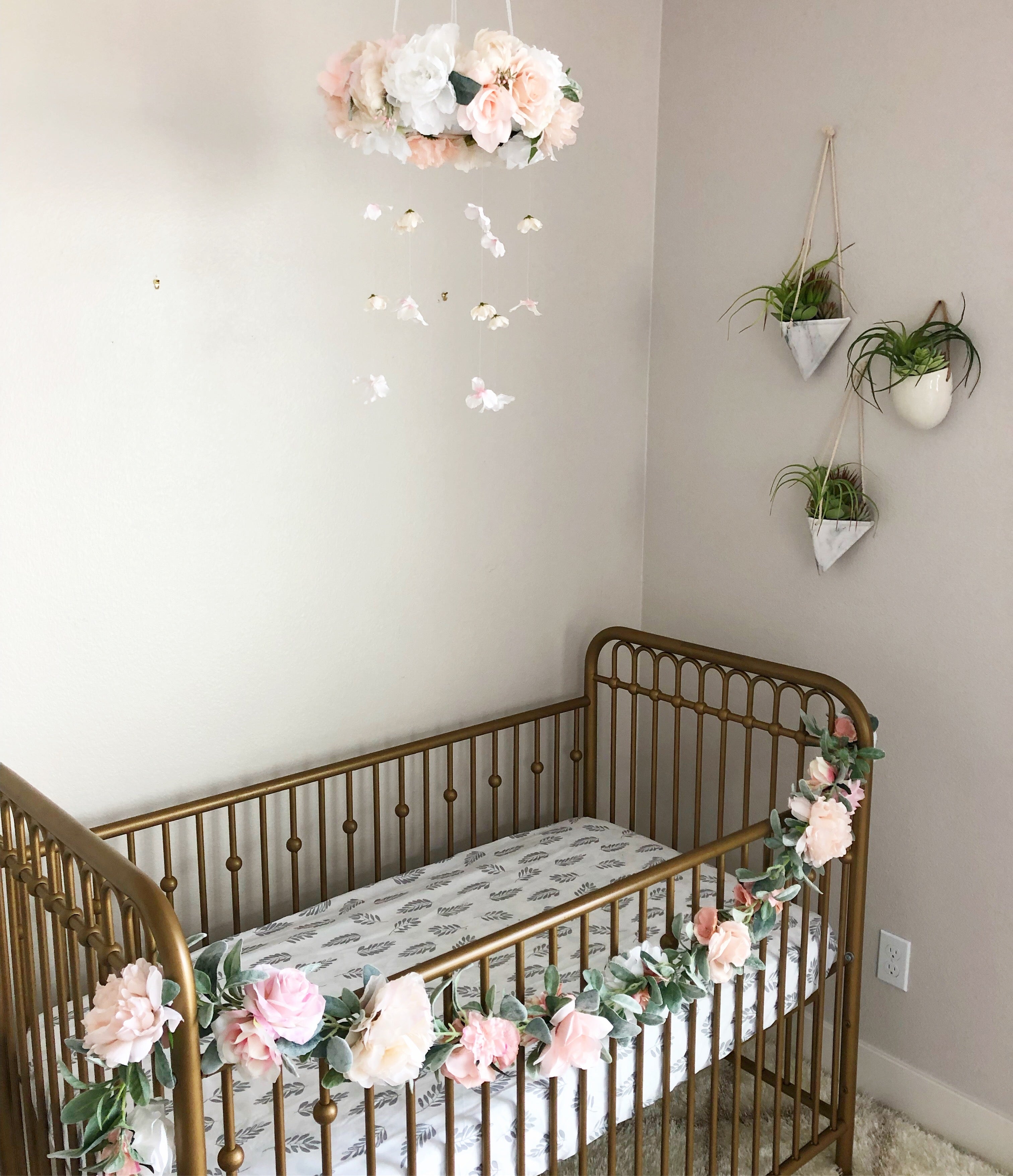 Floral baby fashion mobile